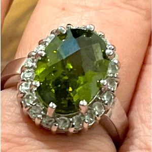 EDCO silver CZ & peridot costume ring